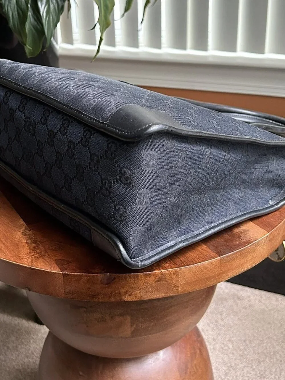 GUCCI GG Supreme Monogram Calfskin Tote, Black